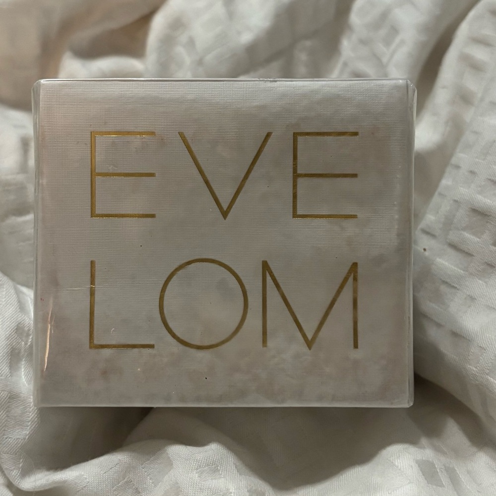 Eve Lom White & Gold Makeup Remover Cloth